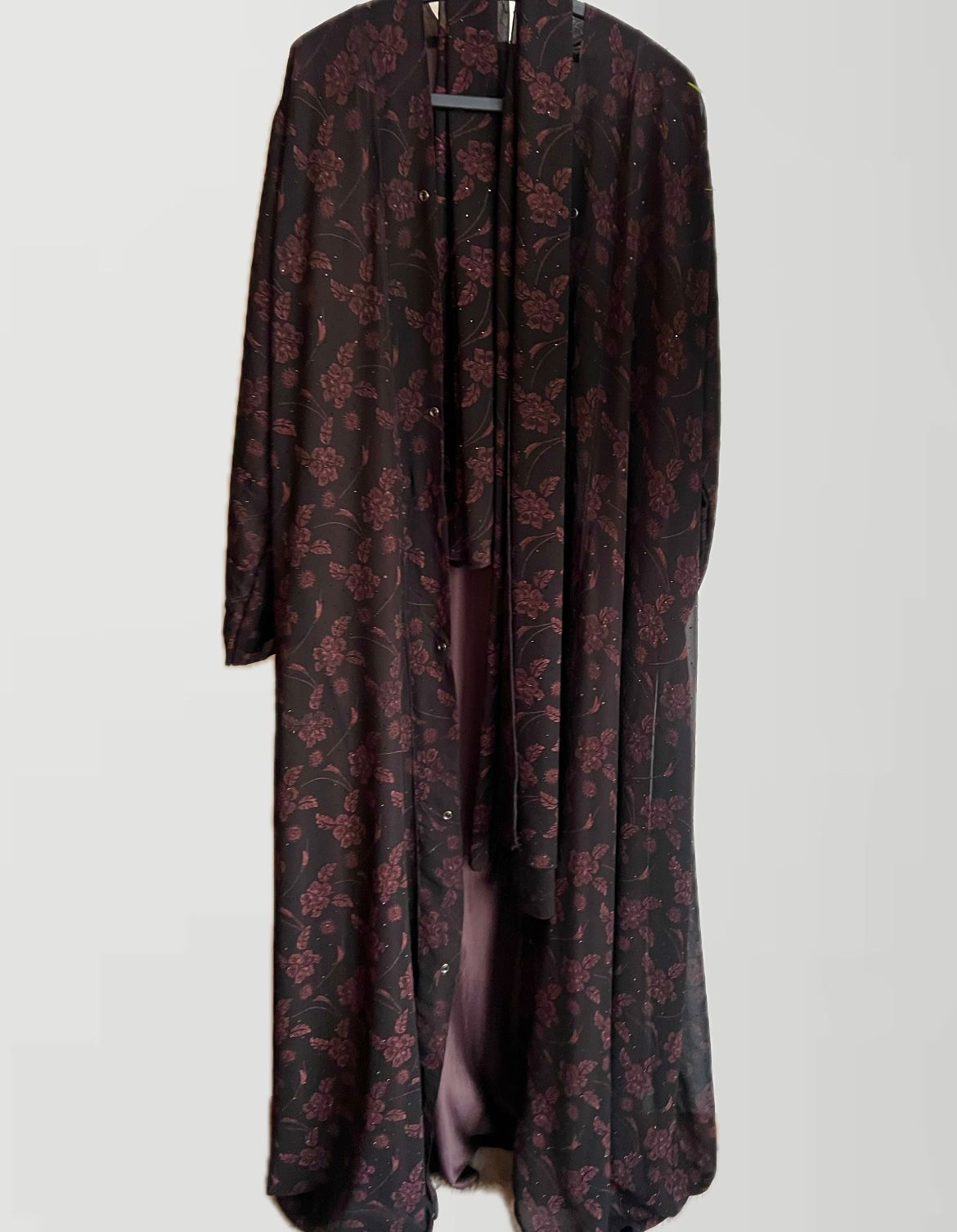 ABAYA | NIGHT | DARKRED OPEN
